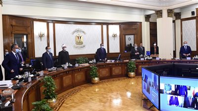 قرارات مهمة لمجلس الوزراء.. وحدة لحل مشكلات المستثمرين.. وقف العمل بضريبة الأطيان.. وعقوبات مشددة للغش في الحصول على تمويل المشروعات