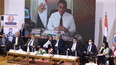 عبد الغفار يوجه الشكر للتمريض.. ويؤكد: نفخر بدورهم في التصدي لجائحة كورونا