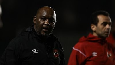 موسيماني يواصل التحضير لمباراة وفاق سطيف ويجتمع بجهازه المعاون