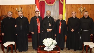 الأنبا إبراهيم إسحق يستقبل بطريرك الكنيسة الكلدانية في العالم