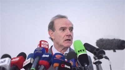 اعتقال مفوض الاتحاد الأوروبي في مطار فرانكفورت بعد عودته من طهران