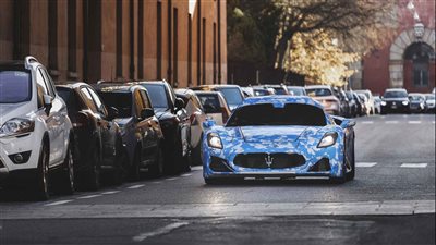 مازيراتي تطلق سياراتها اب كهربائية MC20 المكشوفة|صور