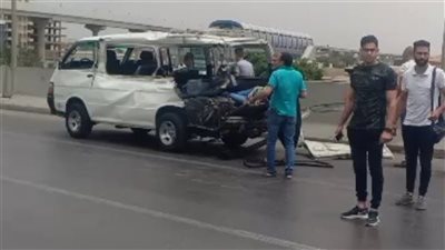 المباحث تستمع لأقوال شهود عيان في حادث تصادم محور جوزيف تيتو