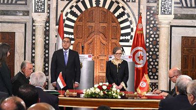 رئيسا وزراء مصر وتونس يشهدان مراسم توقيع بروتكولات تعاون في عدة مجالات