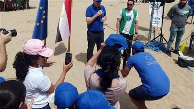 مبادرة تنظيف شواطئ الإسكندرية بحضور سفراء الاتحاد الأوربي | صور