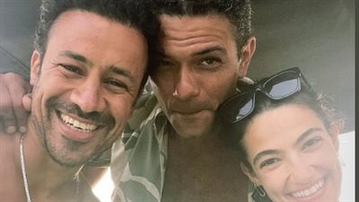 آسر ياسين برفقة تارا عماد وأحمد داوود: الناس الحلوة