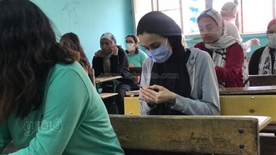 معلم صور ورقة الامتحان.. تعليم القاهرة ترصد 7 حالات غش بالشهادة الإعدادية