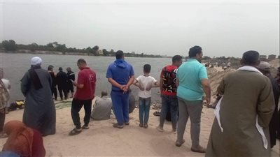 بعد يومين من البحث.. انتشال جثة الطالب غريق بنها| صور