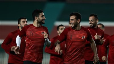 4 أهلاوية ينتظرون التتويج بالأميرة السمراء لقطع تذكرة الرحيل.. حمدي فتحي يتزعم سرب الطيور المهاجرة من الجزيرة.. وأليو ديانج يحلم بالاحتراف