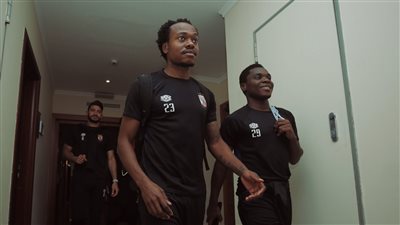 الأهلي يغادر فندق الإقامة متوجهًا إلى ملعب مباراة وفاق سطيف | فيديو 