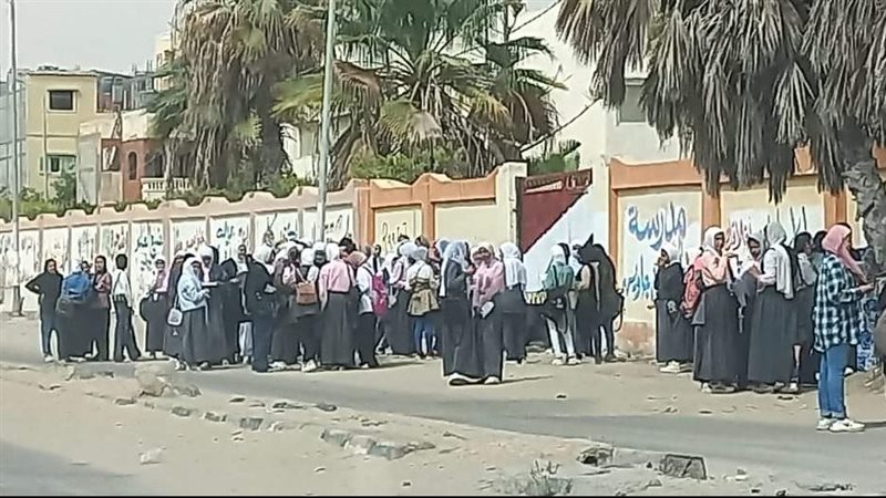 لحظة دخول الطلاب