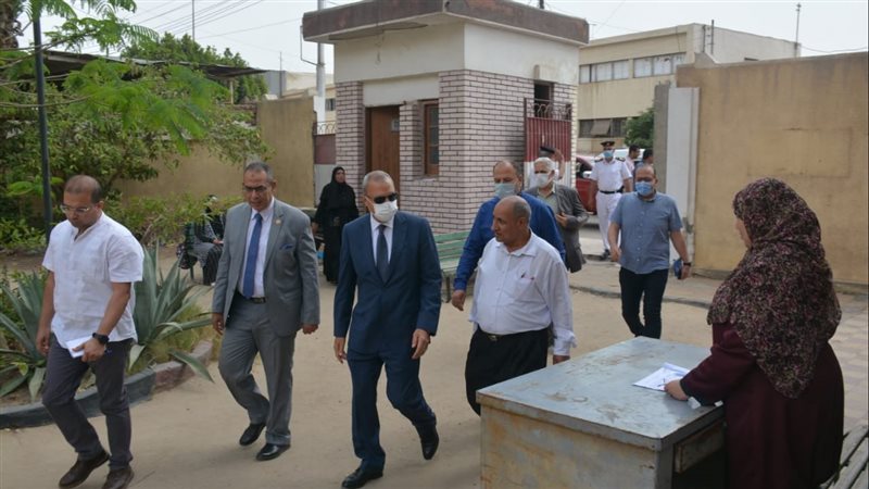 محافظ القليوبية يتفقد