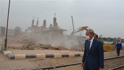 إزالة 3 مبان متعارضة مع مشروع إنشاء كوبرى القناطر الخيرية | صور