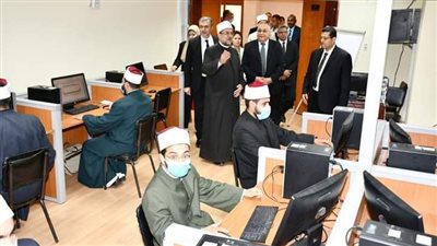 المشاركون بدورة الإذاعات الإسلامية يشيدون بأكاديمية الأوقاف الدولية