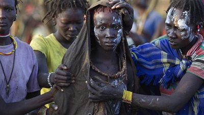 بسبب ختان الإناث.. ممرضة كينية تحصل على جائزة بـ«250 ألف دولار»