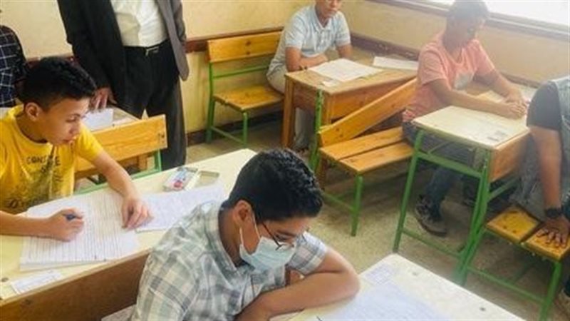 طلابامتحانات الشهادة