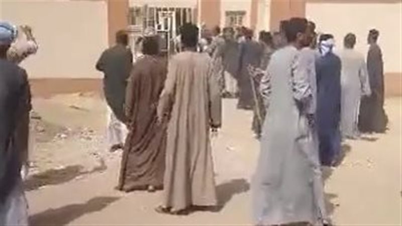 تجمهر المواطنين 