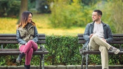 لماذا نقع في الحب من أول نظرة؟.. تفسير علمي للمعنى الحقيقي للغة العيون