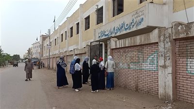 الدقهلية: توافد ١١٩ ألفًا و٢٦٥ طالبًا وطالبة بالشهادة الإعدادية على ٦٣٢ لجنة لأداء امتحاني الجبر والدين