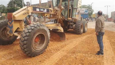 استمرار أعمال الرصف والتطوير بمراكز المنوفية