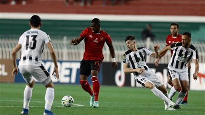 فحص طبي لثلاثي الأهلى غدا