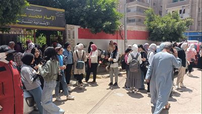 شكاوى من صعوبة امتحان العلوم لطلاب الاعدادية في القليوبية| صور 