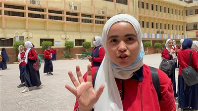 في ثاني أيام امتحانات ثانية ثانوي..الطلاب: تعطل التابلت في الرياضيات.. وأسئلة الجغرافيا «ثعبانية»|فيديو