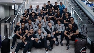 لاعبو الأهلي من مطار الجزائر: 