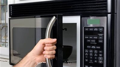 احذري.. الميكرويف يسبب أضرارا طويلة الأمد بخلايا المخ