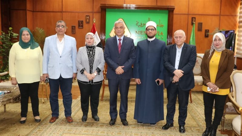 وفد المجلس القومى