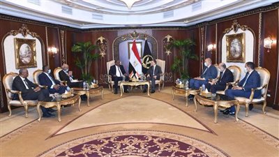 وزير داخلية السودان: حريصون على الاستفادة من خبرات مصر في مكافحة الإرهاب|فيديو 
