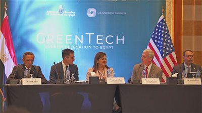 وزيرة التخطيط تلتقي وفد المؤسسات الأمريكية العاملة في مجال الاستثمار بالطاقة