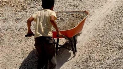 احذر.. عقوبات رادعة لتشغيل الأطفال في الراحة الأسبوعية بقانون العمل 