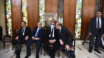 كرم جبر ومصطفى بكري وعبد المحسن سلامة يشيعون جثمان صلاح منتصر