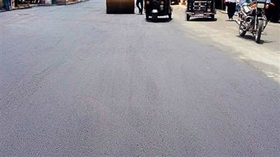 استمرار أعمال رصف شارع بورسعيد في طهطا بسوهاج | صور 