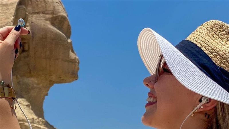  أبو الهول يأكل ويشرب
