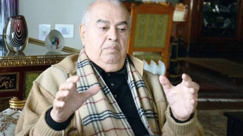 الكاتب الصحفي صلاح