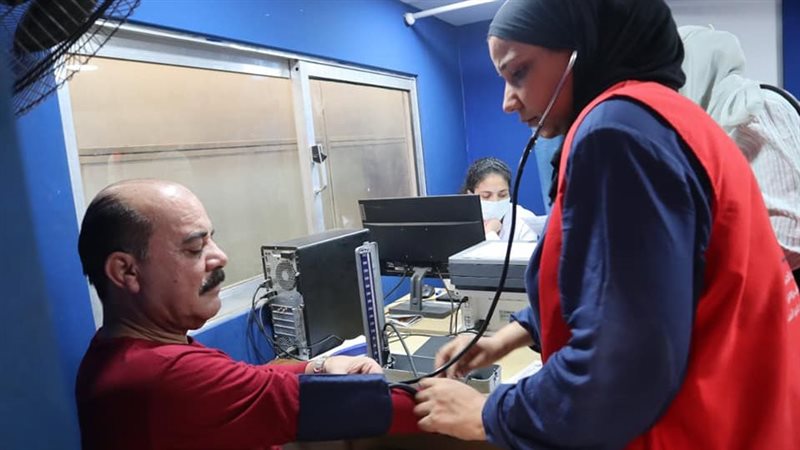 الكشف على ركاب السكك