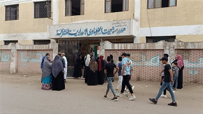 طلاب الشهادة الأعدادية