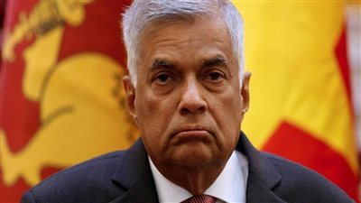 رئيس وزراء سريلانكا يعلن نفاد البترول في البلاد 