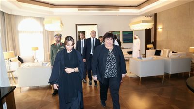 وزيرة الثقافة تقدم واجب العزاء في وفاة الشيخ خليفة بن زايد