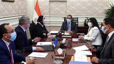 مدبولي يبحث مع نيفين جامع سبل التعاون مع الإمارات والأردن في قطاع الصناعة