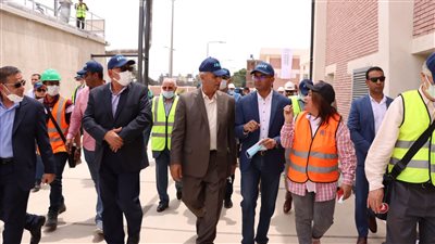 نائب وزير الإسكان ووفد من البنك الدولي يتفقدون توسعات محطة معالجة السنبلاوين