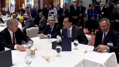 مستشار المبعوث الأمريكي للمناخ يشيد بجهود الحكومة المصرية في الاقتصاد