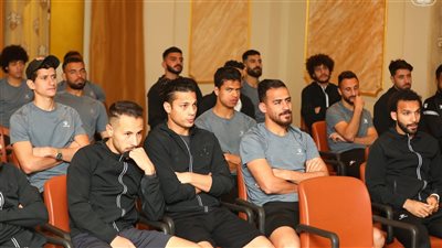 عمرو مرعي يقود هجوم المصري أمام سموحة بالدوري الممتاز