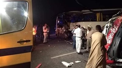 الاستعلام عن الحالة الصحية لـ12 مصابا بحادث انقلاب سيارة بطريق أسيوط الغربي