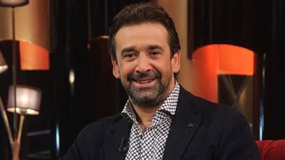 كريم عبد العزيز يهنئ عادل إمام بعيد ميلاده: أيقونة الفن العربي