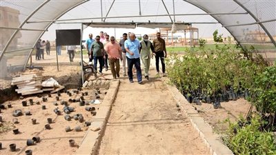 محافظ الوادي الجديد يتفقد مركز بحوث الصحراء بالخارجة