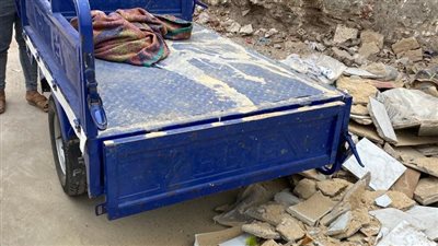  ضبط 33 عربة كارو تلقى مخلفات بالطريق العام في الجيزة| صور