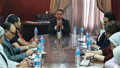 السياحة تناقش تنفيذ خطة رفع الوعي السياحي والأثري وتنشيط الحركة الداخلية